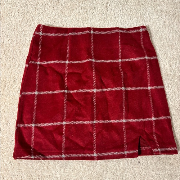 Lulu’s wine red spence skirt - Picture 1 of 3